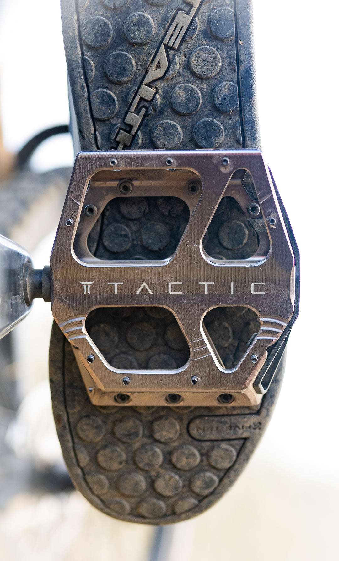 Reverse Base Pedal - Dialed In Mountainbiking Reverse Base Pedal - Dialed In Mountainbiking